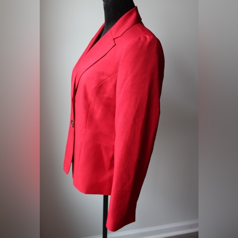 Evan Picone Vibrant Red Blazer - Picture 3 of 7